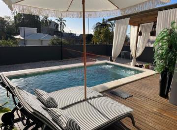 Piscina Aquecida. · Casa à venda - no Centro