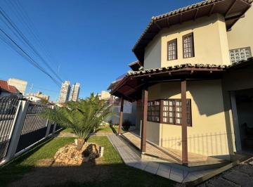 Casa · 463m² · 3 Quartos · Casa à venda - no Centro