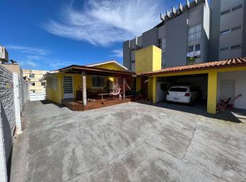 Casa · 700m² · 3 Quartos · Casa à venda - em Coqueiros