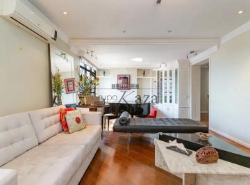 Apartamento de 4 quartos, São Paulo · Moema - 4 Suítes - 220m². 3 Grs - R$ 3.450.000,00