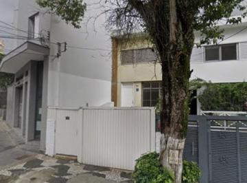 Comercial · 216m² · 2 Vagas · Casa comercial na Rua Ytaipu, N. 155 • 216 m²