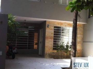 31a807ac19c0b4ae4540d1942d419355cc9619e6 · Casa de Vila com portão próxima a Faria Lima!