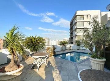 323674bb9fc0269ebc4336c58594da4a4b0eb66d · Cobertura com piscina e vista ampla em Moema Pássaros