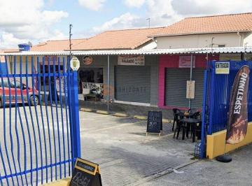 Comercial · 12m² · Box de 12m² em complexo comercial para locação