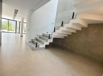Casa de 4 quartos, Santana de Parnaíba · Sobrado à venda no Alphaville Residencial 3 em Santana de Parnaíba - SP