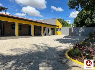 Quintal/corredores · Chacara (chacara) 3 dormitórios/suite