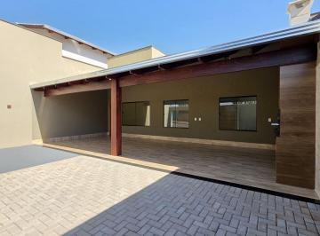 Casa · 121m² · 3 Quartos · 2 Vagas · Casa 3 quartos sendo 1 suíte no Setor Brisas da Mata