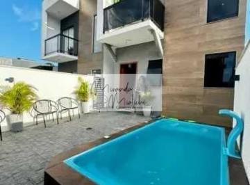 Casa · 110m² · 3 Quartos · 1 Vaga · Sobrado à venda no bairro São João do Rio Vermelho - Florianópolis/SC