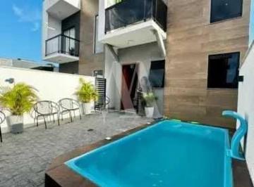 Casa · 110m² · 3 Quartos · 1 Vaga · Sobrado à venda no bairro São João do Rio Vermelho - Florianópolis/SC