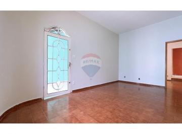 Casa · 211m² · 3 Quartos · 3 Vagas · Casa ESCRITURADA COM PISCINA E CHURRASQUEIRA na QSD com 3 Quartos E 1 Suíte em Taguatinga Sul