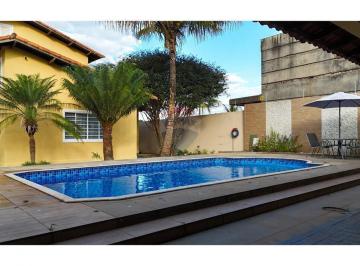 Casa · 525m² · 5 Quartos · 4 Vagas · Casa Vicente Pires Rua 08 com 5 quartos lote 900m2 lazer com piscina