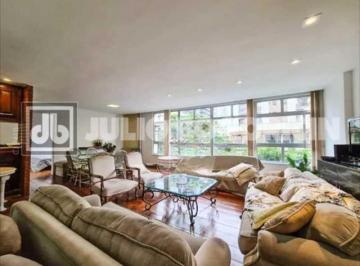 Apartamento · 173m² · 4 Quartos · 1 Vaga · Apartamento amplo na quadra da praia de Ipanema - vista lateral para o mar
