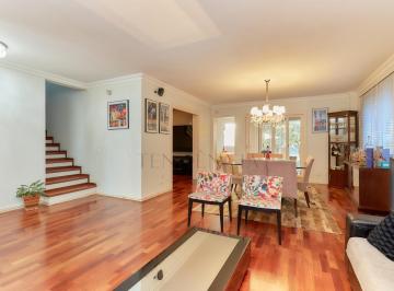 Casa · 266m² · 4 Quartos · 4 Vagas · Casa em condomínio com piscina para LOCAÇÃO, 266,24 m2, 04 suítes, Santa Felicidade!