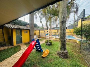 b44d8002dda5713a7cc8d9552ecde8dbd57c08cb · Vende sobrado na Vila Galvão com 4 dormitórios com 2 suítes, com piscina climatizada