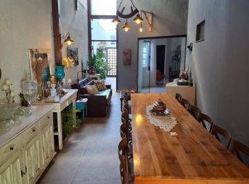 bbf478c6575035342cc2ef38315a2659880af2c0 · Casa à venda no bairro Cidade Jardim em Uberlândia