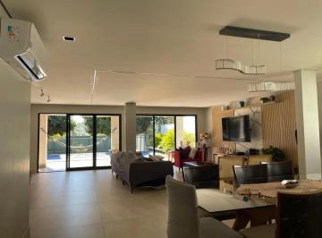 Casa de 4 quartos, Brasília · OPORTUNIDADE!! LINDA/TÉRREA/4 STES/REFORMADA/AC AP NOROESTE