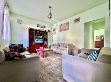 Casa · 360m² · 5 Quartos · 3 Vagas · Casa com 5 Quartos com 3 vagas à Venda, 360m², Santa Amélia, Próximo à Avenida Guarapari