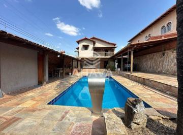 Casa · 300m² · 7 Quartos · 4 Vagas · Casa com 7 Quartos sendo 1 suíte à Venda - 504m² - Planalto - Próximo à Av. General Carlos Guedes