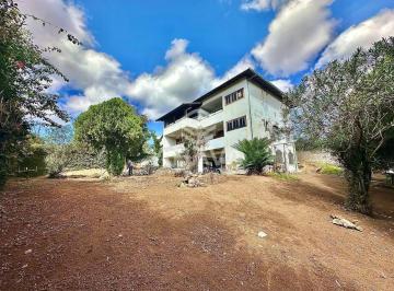 Casa · 552m² · 5 Quartos · 10 Vagas · Casa com 5 Quartos à Venda, 1.400m², Bandeirantes, próximo da Avenida Fleming.