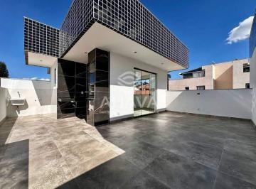 Apartamento · 130m² · 3 Quartos · 2 Vagas · Cobertura com 3 Quartos sendo 1 Suíte à Venda, 150m², 2 Vagas, Bairro Copacabana