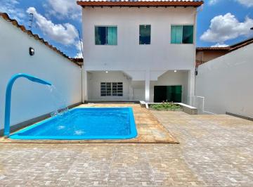 Casa · 180m² · 4 Quartos · 2 Vagas · Casa com 4 Quartos à Venda, 180m², Jardim Leblon, próximo à Avenida Central