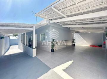 Casa · 360m² · 3 Quartos · 2 Vagas · Casa Linear com 3 Quartos sendo 2 suítes à Venda, 360m², Rio Branco, próximo à Rua Augusto dos Anjos