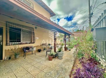 Casa · 190m² · 4 Quartos · 3 Vagas · Casa Geminada 4 Quartos | 190m² | Jaraguá | 3 Vagas de Garagem | Próximo à Av. Antônio Carlos