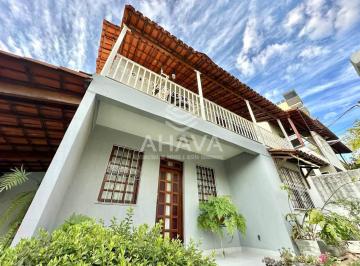 Casa · 255m² · 4 Quartos · 6 Vagas · Casa - 4 Quartos sendo 2 suítes - 6 Vagas 255m²- Bairro Dona Clara