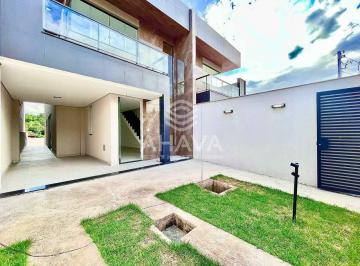 Casa · 210m² · 3 Quartos · 2 Vagas · Casa com 3 Quartos sendo 1 Suíte à Venda, 210m², Santa Branca