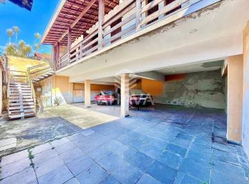 Casa · 458m² · 3 Quartos · 6 Vagas · Casa com 3 Quartos à Venda - 458m² - Santa Amélia - Próximo à Avenida Portugal