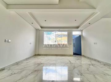 Casa · 120m² · 3 Quartos · 2 Vagas · Casa com 3 Quartos para Aluguel, 120m², Santa Monica, próximo à Rua Érico Veríssimo.