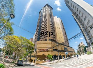 Apartamento · 165m² · 3 Quartos · 2 Vagas · Apartamento 165m² com 3 quartos, suíte master e Lareira no Bigorrilho