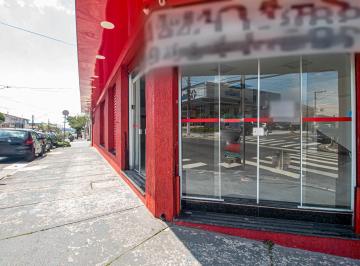 Comercial · 200m² · 2 Quartos · Loja na Avenida Inconfidência Mineira, N. 1231 • 200 m²