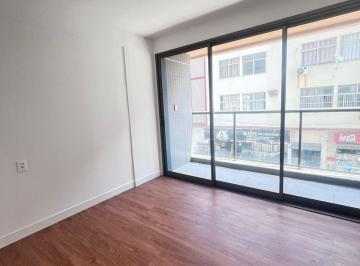 Apartamento · 22m² · 1 Quarto · Apartamento proximo da praia, na Barra, imóvel reformado, Studio com 22m²