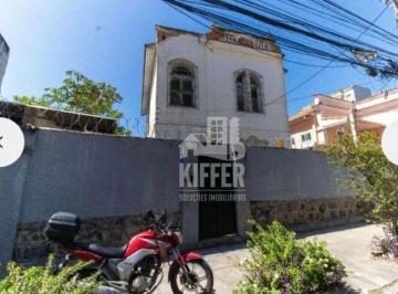 6b38624232ef573c8b002fbc0d3f370cbff19cb6 · Casa no Centro de Niterói com Terreno para Investimento