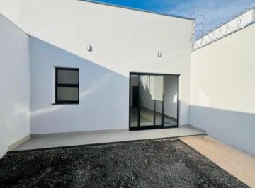 Casa · 90m² · 3 Quartos · 2 Vagas · Casa com 3 quartos à venda bairro Novo Mundo - Uberlândia/MG