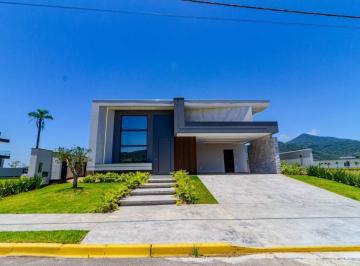 Casa · 238m² · 3 Quartos · 4 Vagas · Casa em Condomínio à venda no Centro em Balneário Camboriú