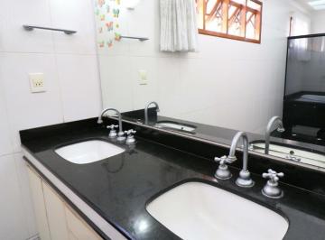 av_20nova_20cantareira_2c_203003_20_39_.jpeg · Casa no condomínio Condomínio Residencial Chácara Francesa para venda com 5 quartos, sendo 4 suítes,