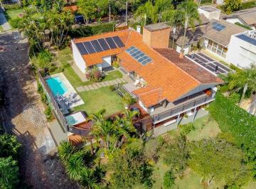 Casa · 355m² · 6 Quartos · Casa em condomínio para venda com 6 quartos, sendo 5 suítes, 355m²