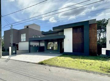 Casa de 5 quartos, Jandira · Casa em condomínio à venda com 5 suítes, piscina, jacuzzi e espaço gourmet