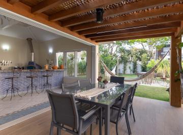 Casa de 4 quartos, Santana de Parnaíba · Casa de Alto Padrão Alphaville – 572 m², 2 Lotes, 4 Suítes, Área Gourmet Comp