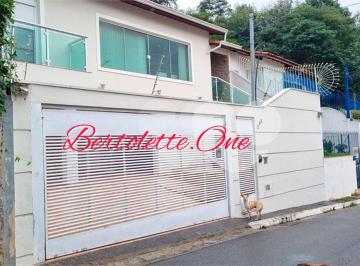 Casa de 4 quartos, São Paulo · Sobrado venda Vila Irmãos Arnoni Horto Florestal, com 245m2, 4 quartos, sendo 3 suítes.