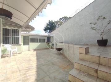 Foto 01 · Casa à Venda em São Pedro, Juiz de Fora-MG: 2 Quartos, 1 Suíte, 2 Vagas de Garagem e Documentação Co