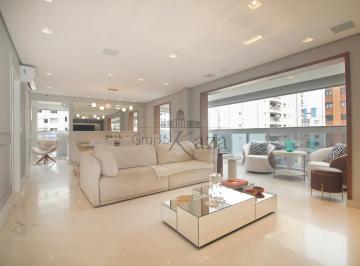 Apartamento de 3 quartos, São Paulo · Apartamento – Santa Cecília – 3 Dormitórios – 165m²