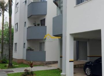 Apartamento com varanda e mobília planejada . · Apartamento com varanda e mobília planejada .