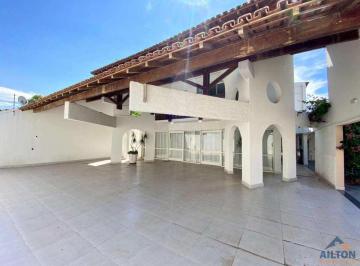 casa-duplex-com-03-quartos-p-locacao-anual-na-prai1157103.jpeg · Casa Duplex Alto Padrão com 4 Suítes Disponível p/ Locação Anual no Bairro Ipiranga - Guarapari/ES