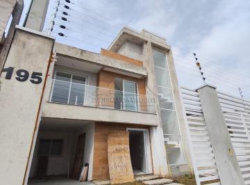 Casa · 174m² · 3 Quartos · 1 Vaga · Sobrado de alto padrão em condomínio fechado com 3