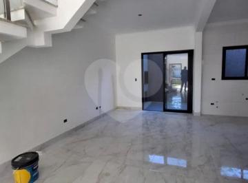Casa de 3 quartos, Curitiba · Sobrado a venda no Capão da Imbuia com 3 quartos