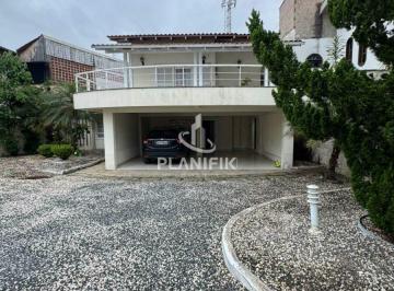 Casa · 310m² · 6 Quartos · 4 Vagas · Casa à venda, 6 quartos, 1 suíte, 4 vagas, São Luiz - Brusque/SC