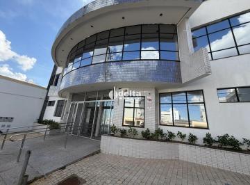 Comercial · 1000m² · 4 Vagas · Predio comercial com 1.000m², disponível para locação no bairro Brasil em Uberlândia-MG